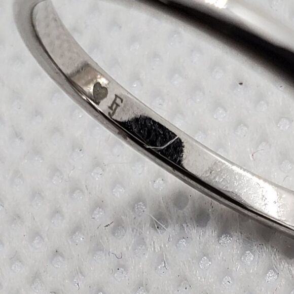 Fragrant Jewels Silver Irridescent Ring - Picture 7 of 8